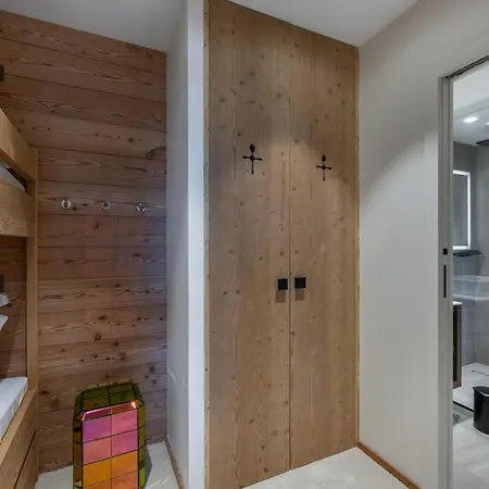 Neuf A 1850 Avec Acces Direct Aux Pistes, Piscine Et - Fr-1-564-108 Courchevel