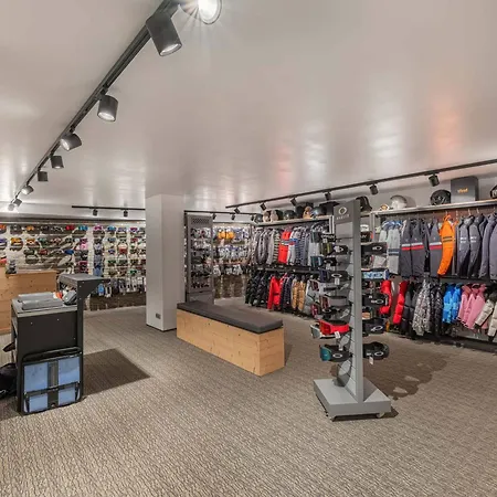 Neuf A 1850 Avec Acces Direct Aux Pistes, Piscine Et - Fr-1-564-108 Courchevel